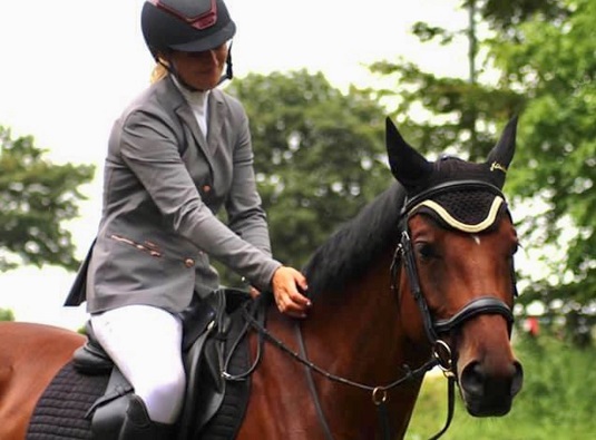 Lucy Hewlett show jumping dorset